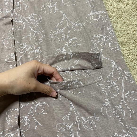 Kindred Bravely Universal Labor & Delivery Gown Floral Size Small Medium Large - Picture 3 of 11